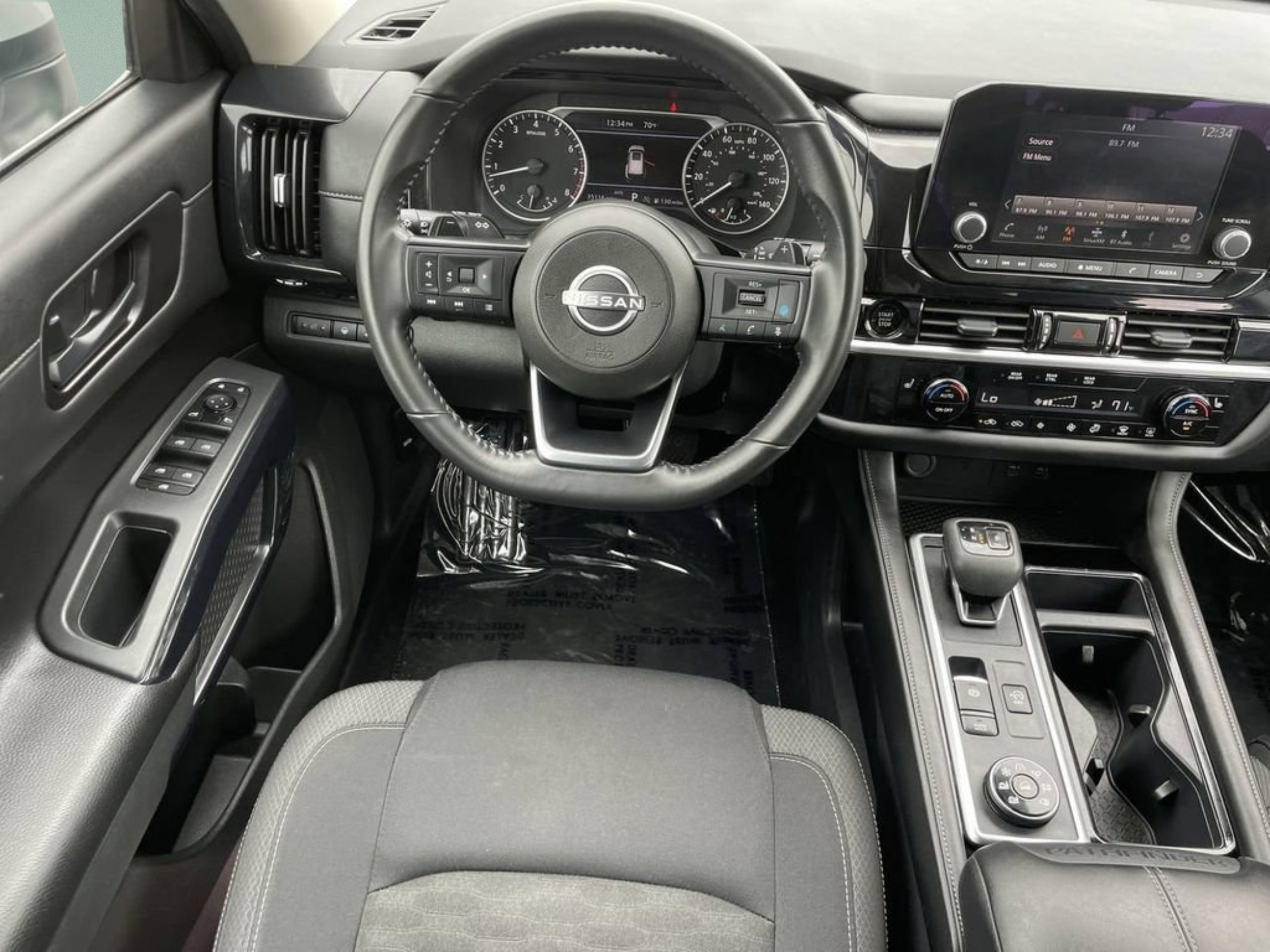 Used 2025 Nissan Pathfinder SV AWD/4WD image 11