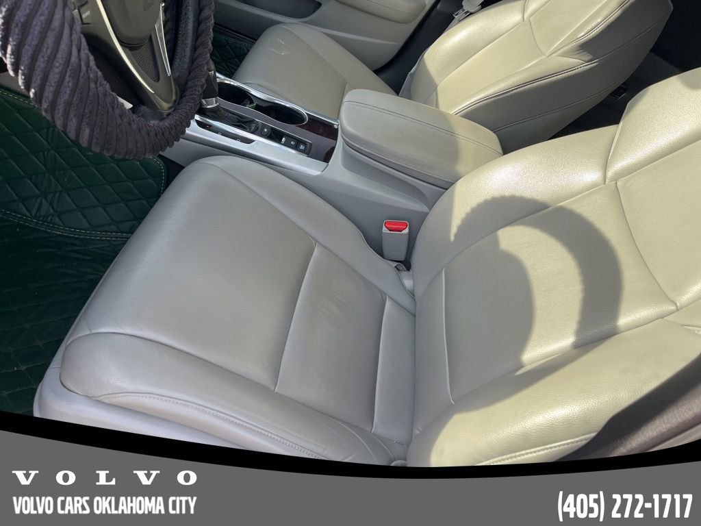 Used 2017 Acura TLX image 10