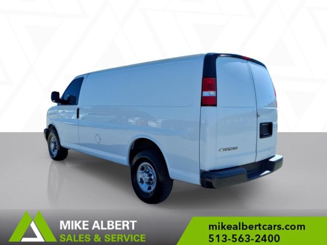 Used 2019 Chevrolet Express 2500 w/ Driver Convenience Package RWD image 5