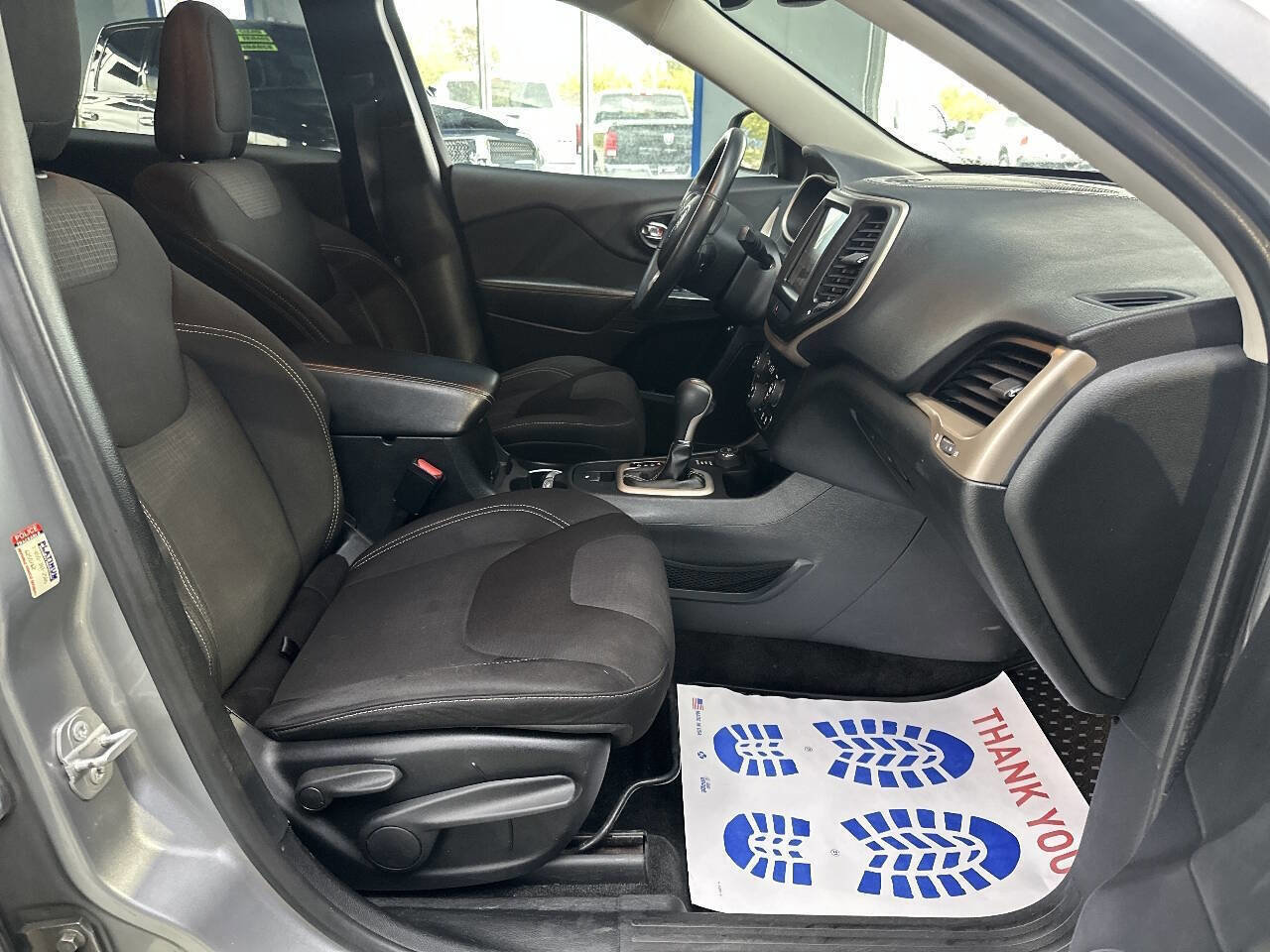 Used 2015 Jeep Cherokee Latitude w/ Comfort/Convenience Group image 21