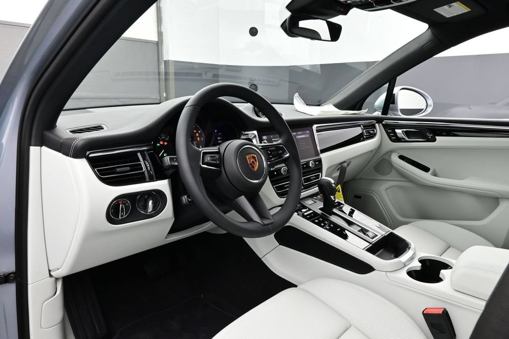 New 2026 Porsche Macan S AWD/4WD image 4