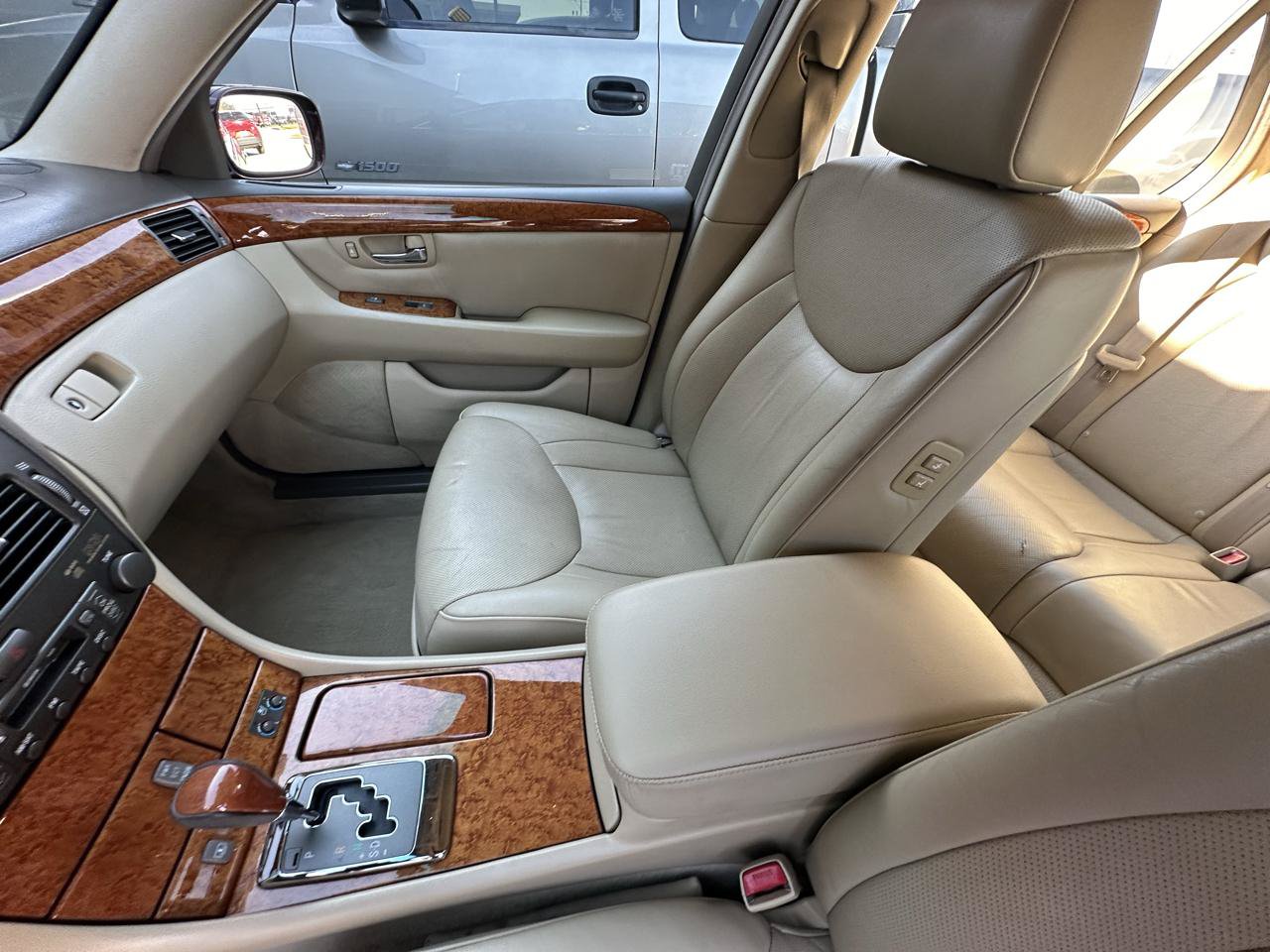 Used 2006 Lexus LS 430 w/ Modern Luxury Pkg RWD image 22