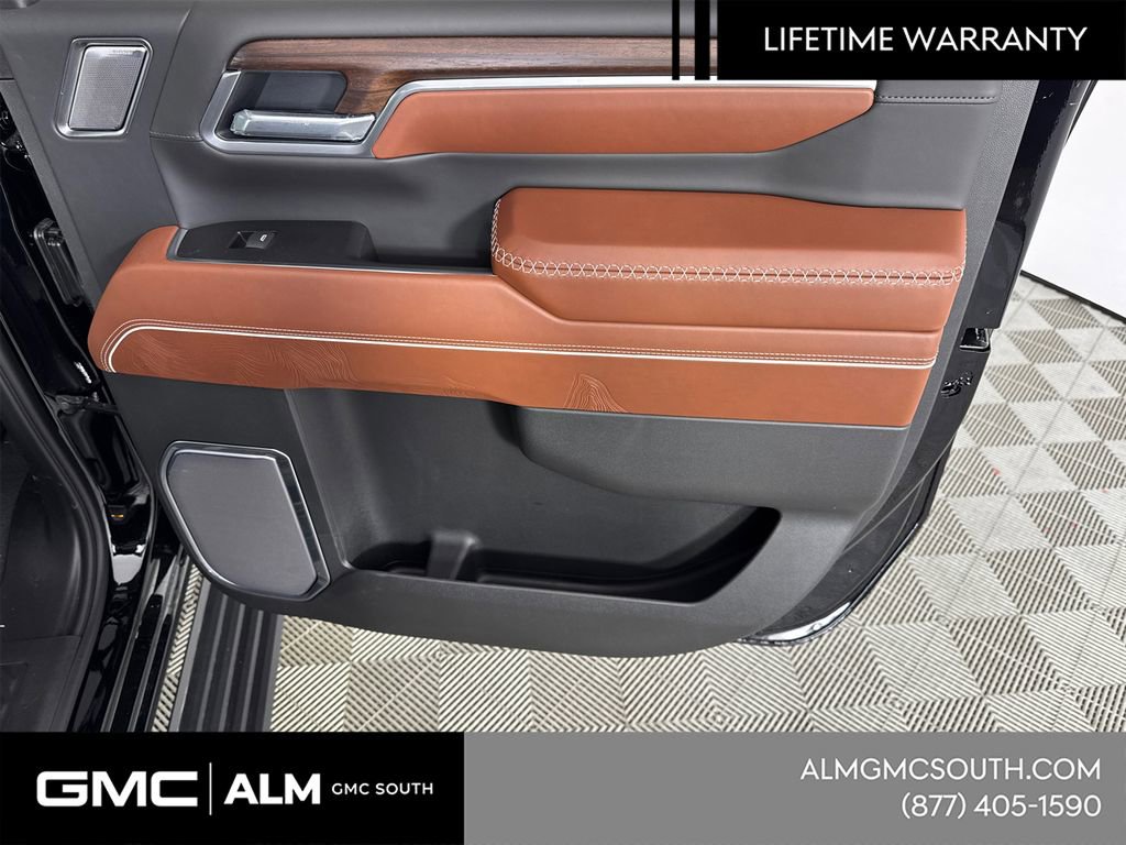 New 2026 GMC Sierra 3500 Denali Ultimate w/ LPO, Black Badging Package image 17