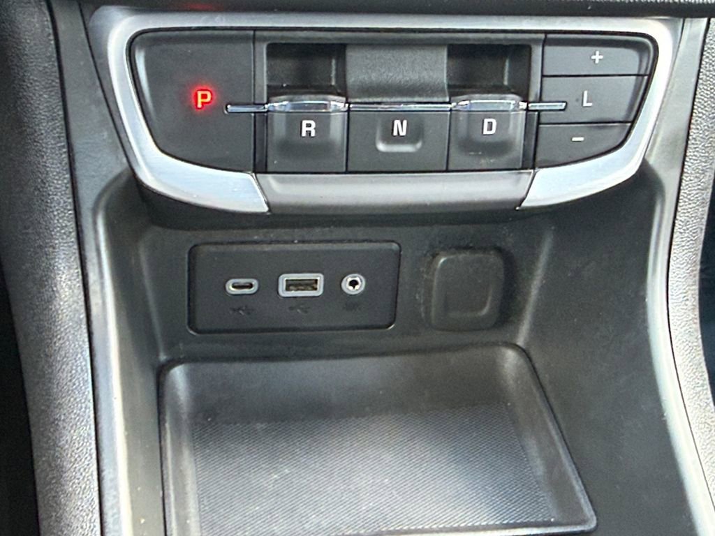 Used 2023 GMC Terrain SLE w/ Driver Convenience Package AWD/4WD image 17