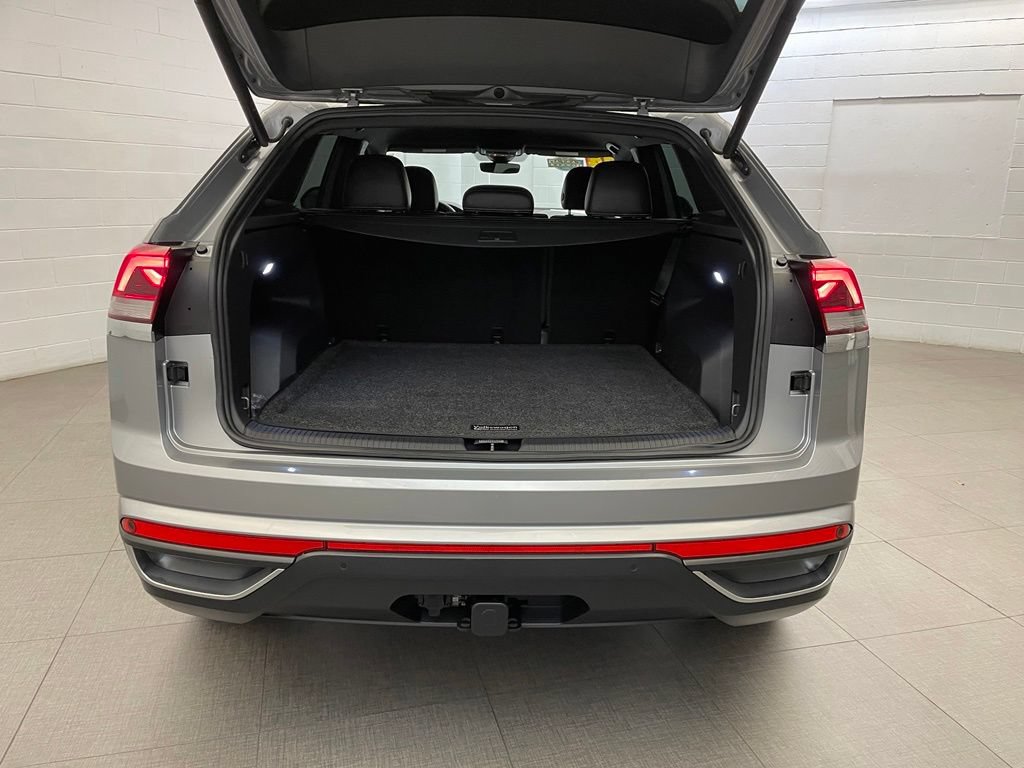 Used 2024 Volkswagen Atlas Cross Sport SE FWD image 26