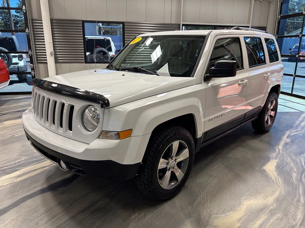 Used 2017 Jeep Patriot High Altitude AWD/4WD image 37