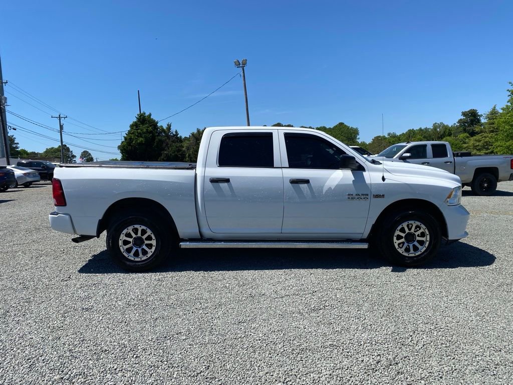 Used 2018 RAM 1500 Express AWD/4WD image 2