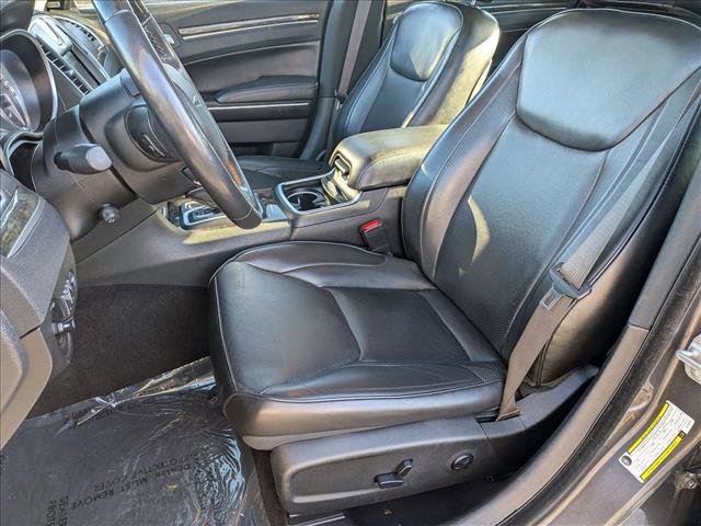 Used 2020 Chrysler 300 Limited image 16