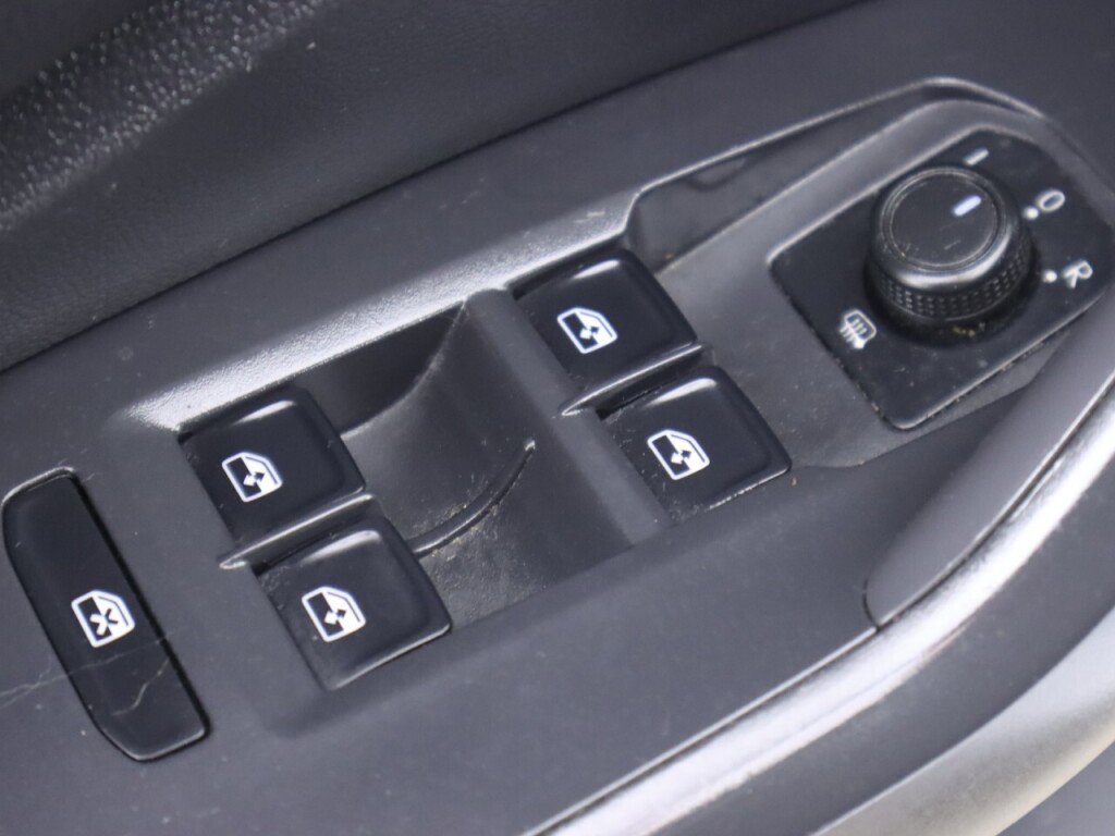 Used 2020 Volkswagen Jetta S w/ Driver Assistance Package image 26