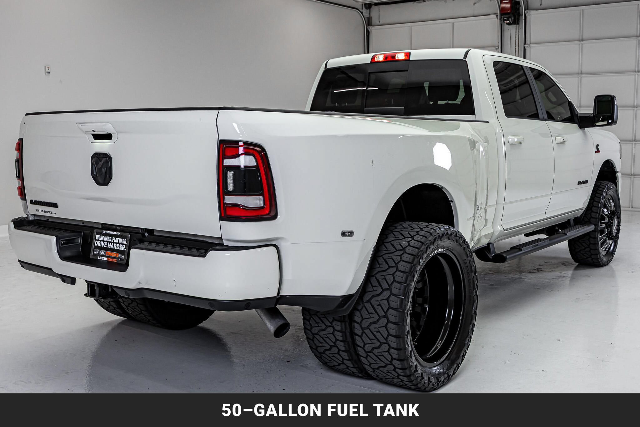 Used 2024 RAM 3500 Laramie w/ Night Edition AWD/4WD image 9