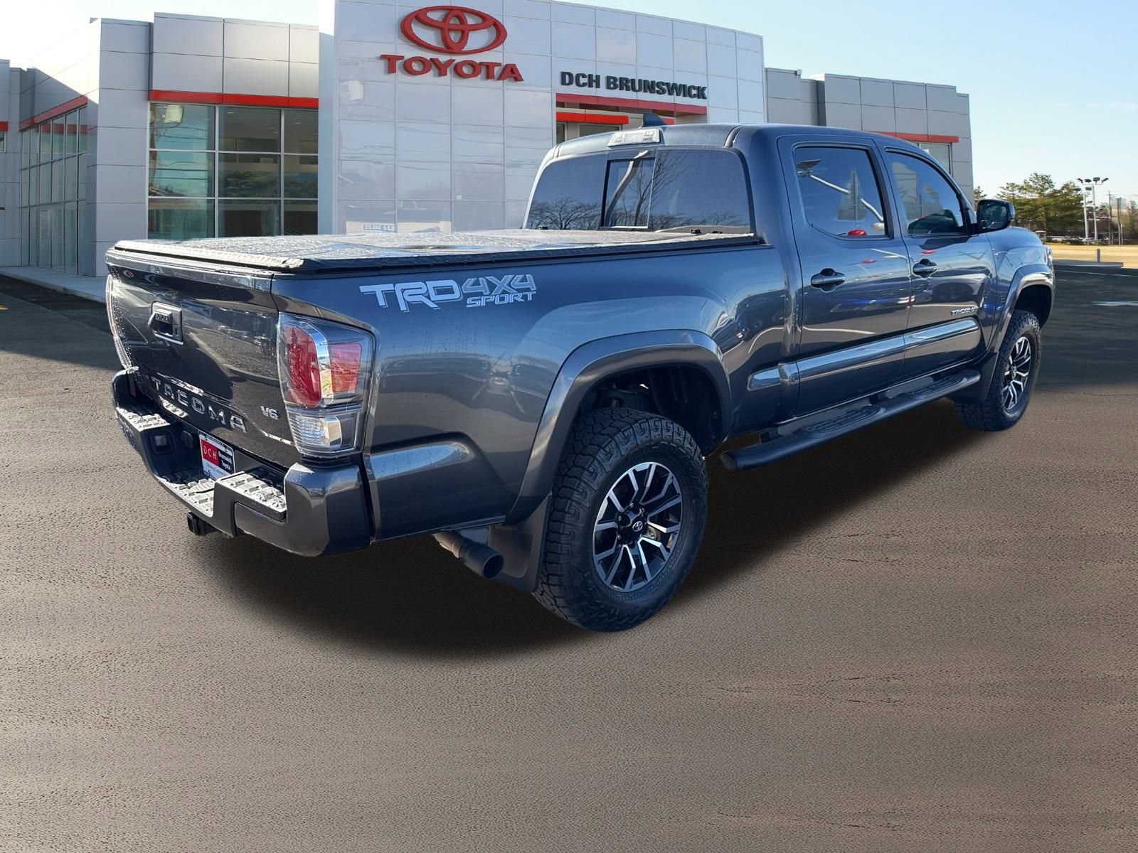 Used 2022 Toyota Tacoma TRD Sport image 5