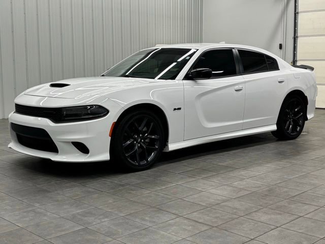Used 2023 Dodge Charger R/T w/ Blacktop Package image 5