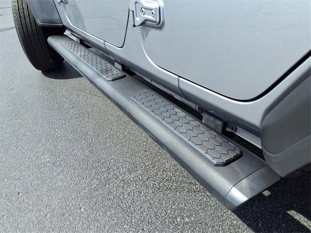 Used 2021 Jeep Wrangler Unlimited Sport image 26