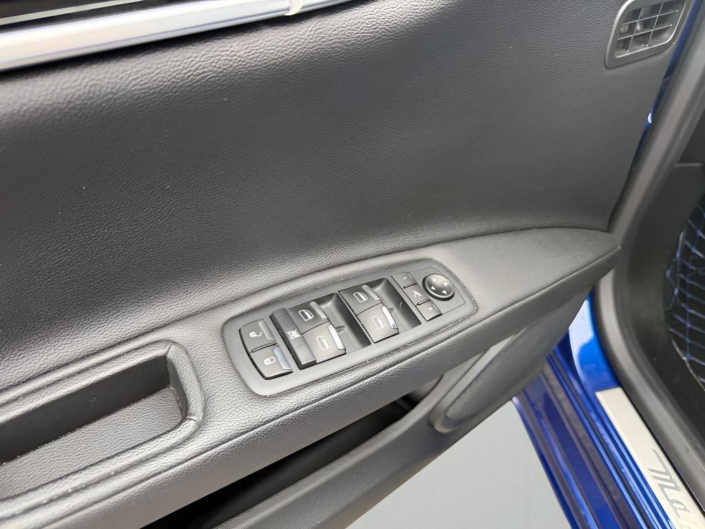 Used 2022 Maserati Ghibli Modena Q4 image 24