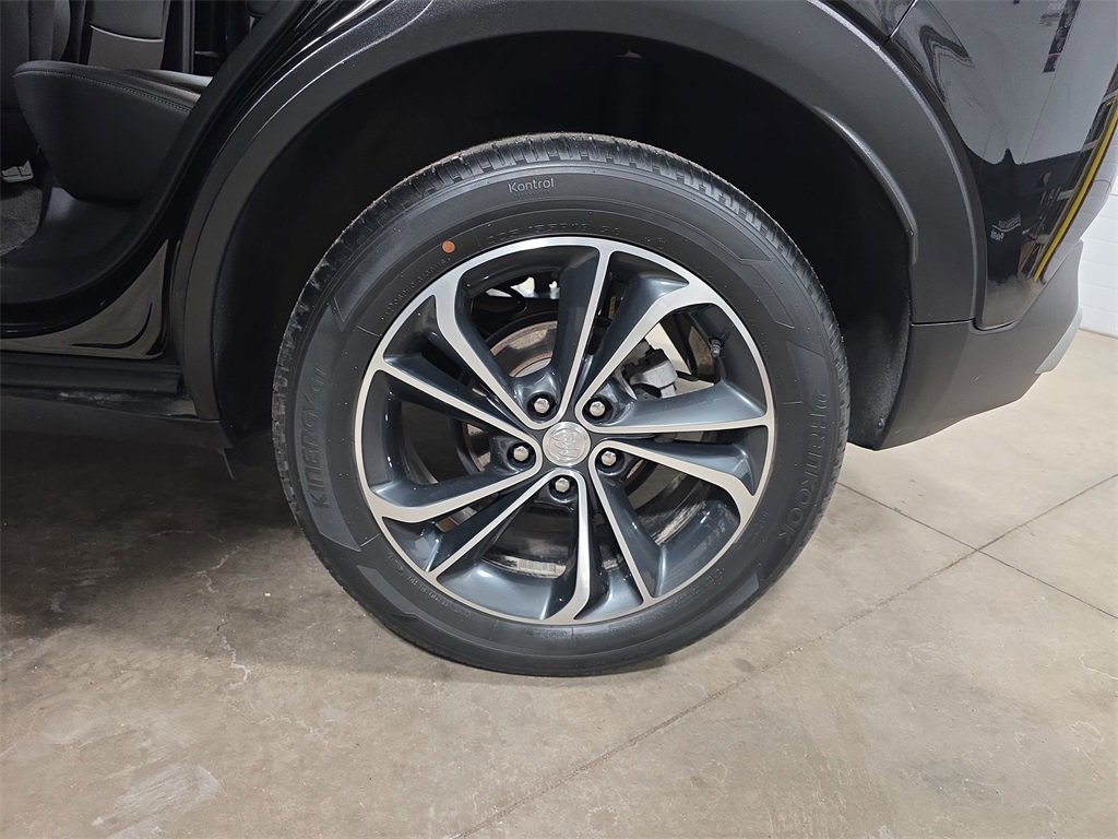 Used 2021 Buick Encore GX Select image 32