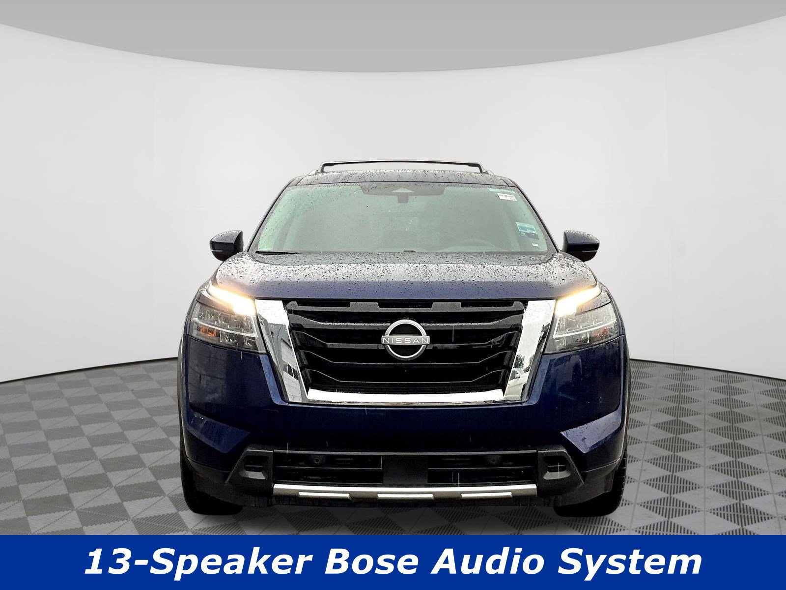Certified 2024 Nissan Pathfinder Platinum w/ Cargo Package AWD/4WD image 2