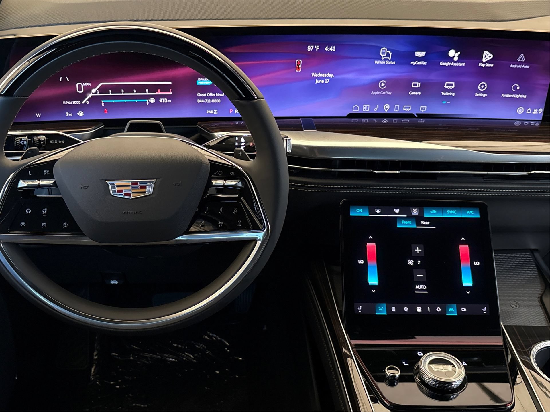 New 2026 Cadillac Escalade ESV Luxury AWD/4WD image 16