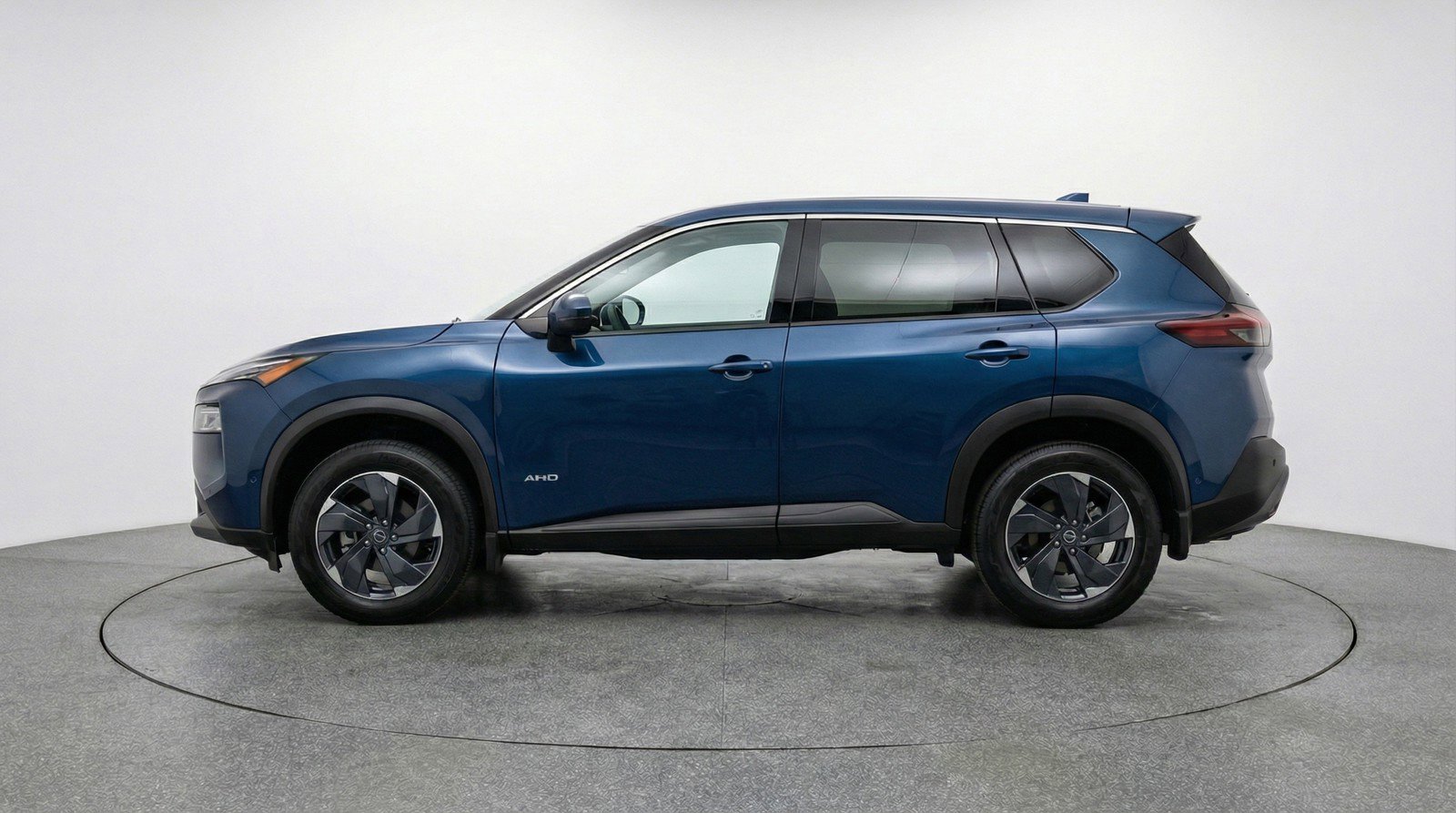 Used 2025 Nissan Rogue SV image 5