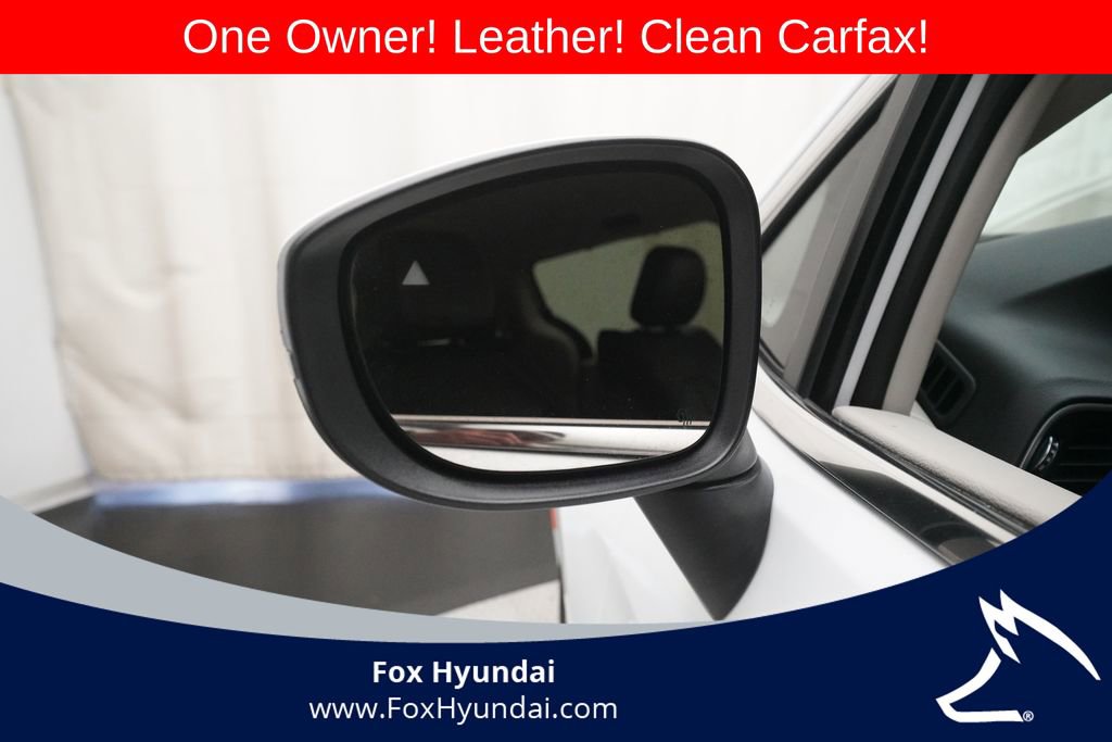 Used 2023 Chrysler Pacifica Touring-L FWD image 23