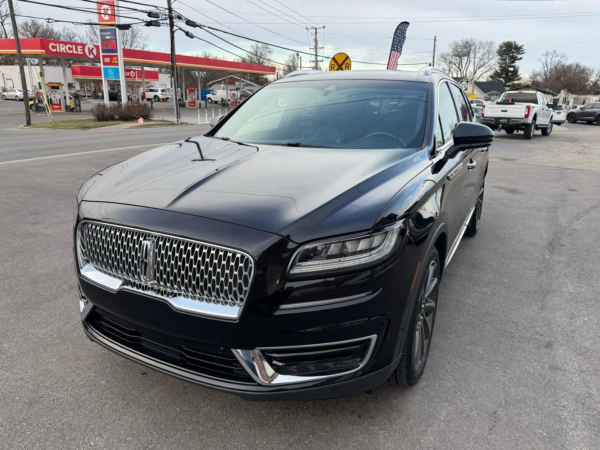 Used 2019 Lincoln Nautilus Reserve image 3