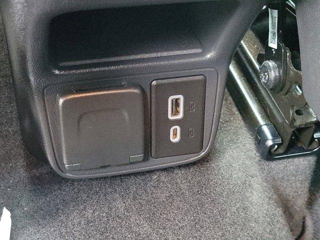 Used 2023 Chevrolet TrailBlazer LT w/ Convenience Package image 11