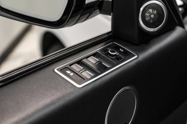 Used 2014 Land Rover Range Rover Supercharged AWD/4WD image 47