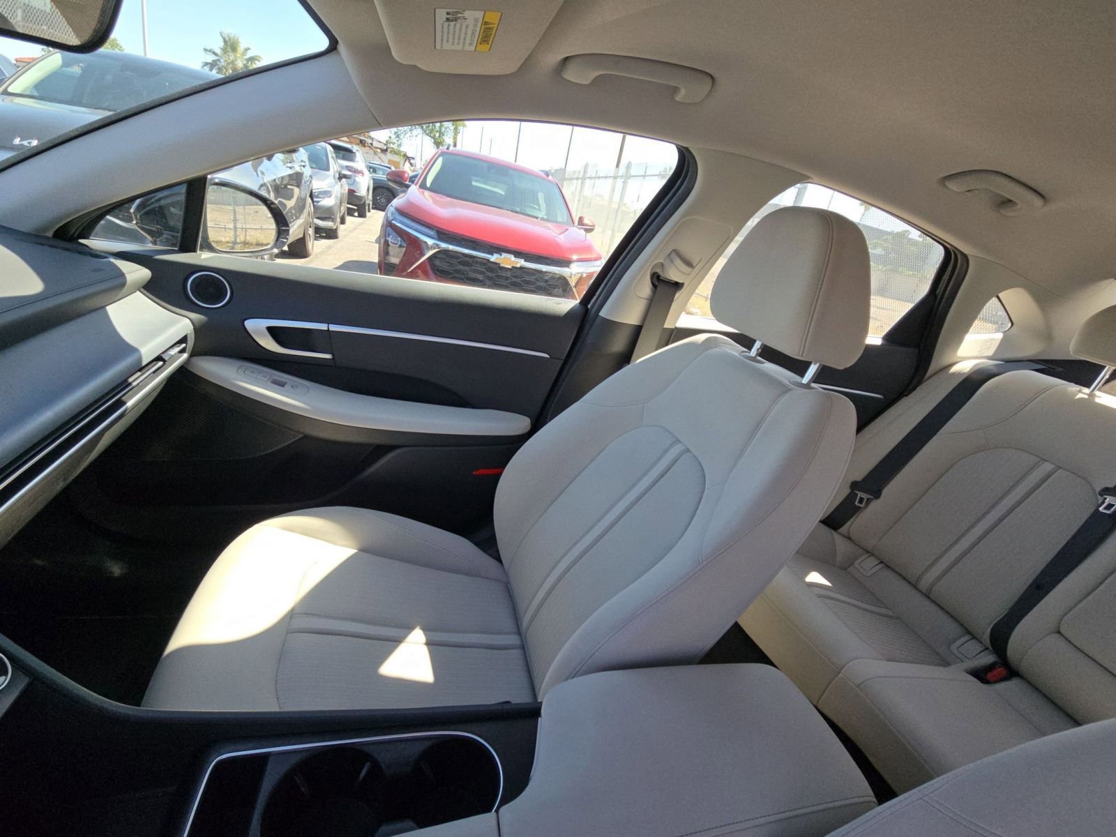 Used 2025 Hyundai Sonata SEL FWD image 31