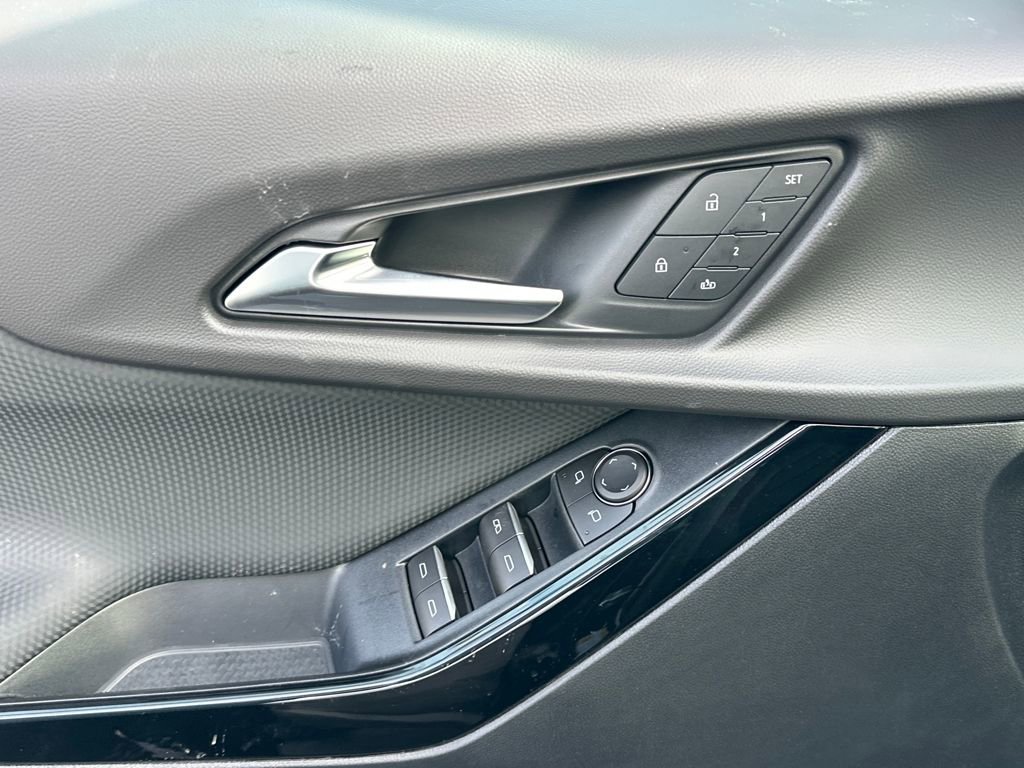 New 2026 Chevrolet Equinox RS w/ Convenience Package III image 13