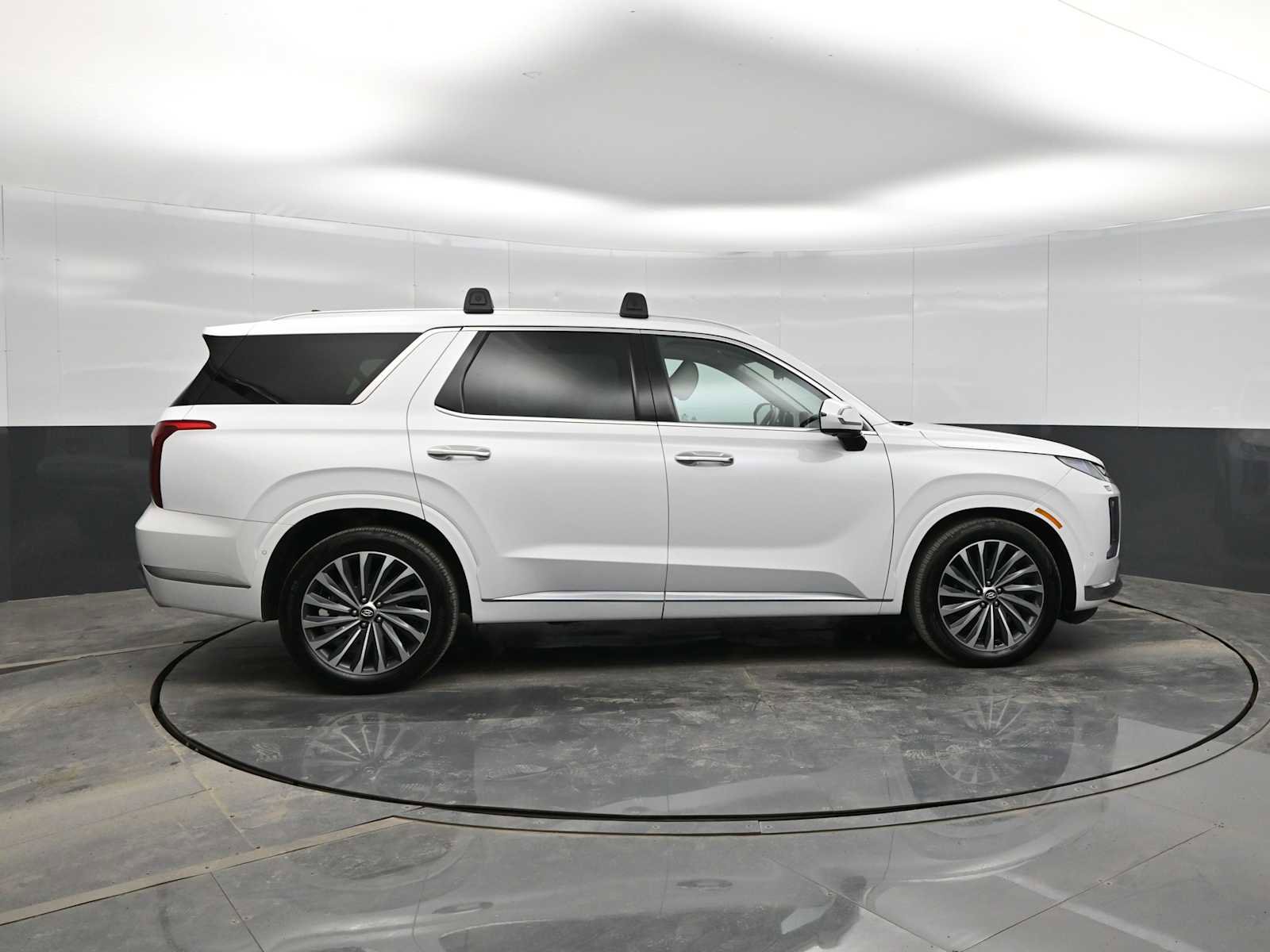 Used 2025 Hyundai Palisade Calligraphy image 9