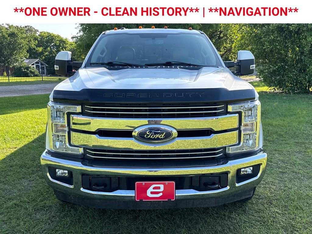 Used 2018 Ford F250 Lariat w/ Lariat Value Package RWD image 2