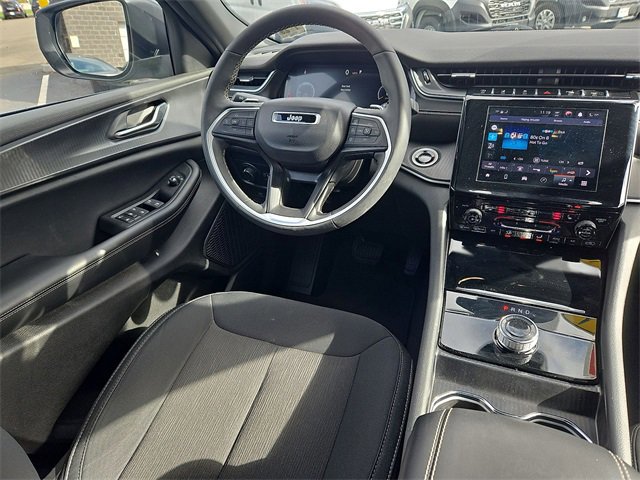 Used 2024 Jeep Grand Cherokee L Laredo w/ Luxury Tech Group I image 15