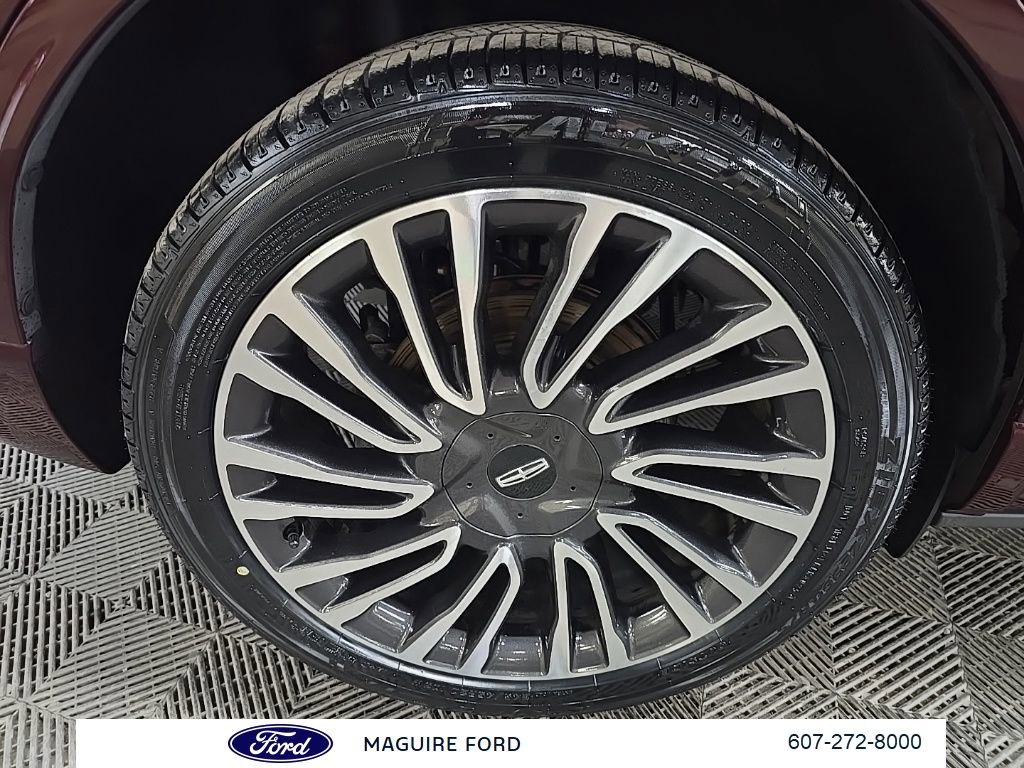 Used 2021 Lincoln Corsair Reserve w/ Sport Package image 17