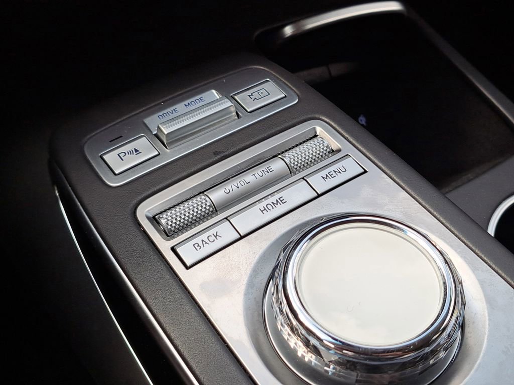 Used 2025 Genesis GV70 2.5T image 17