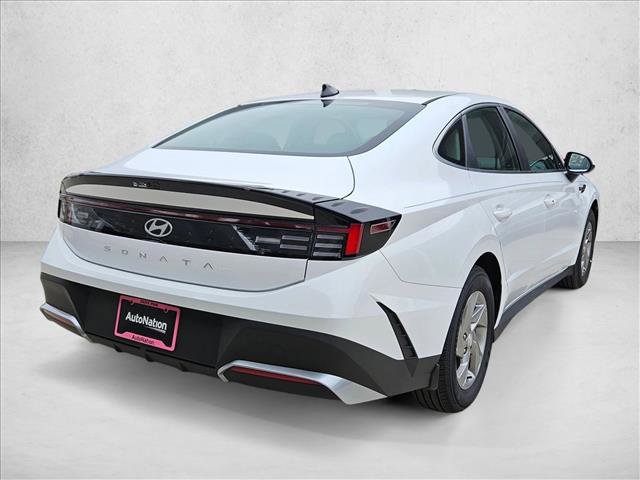 New 2026 Hyundai Sonata SE FWD image 2