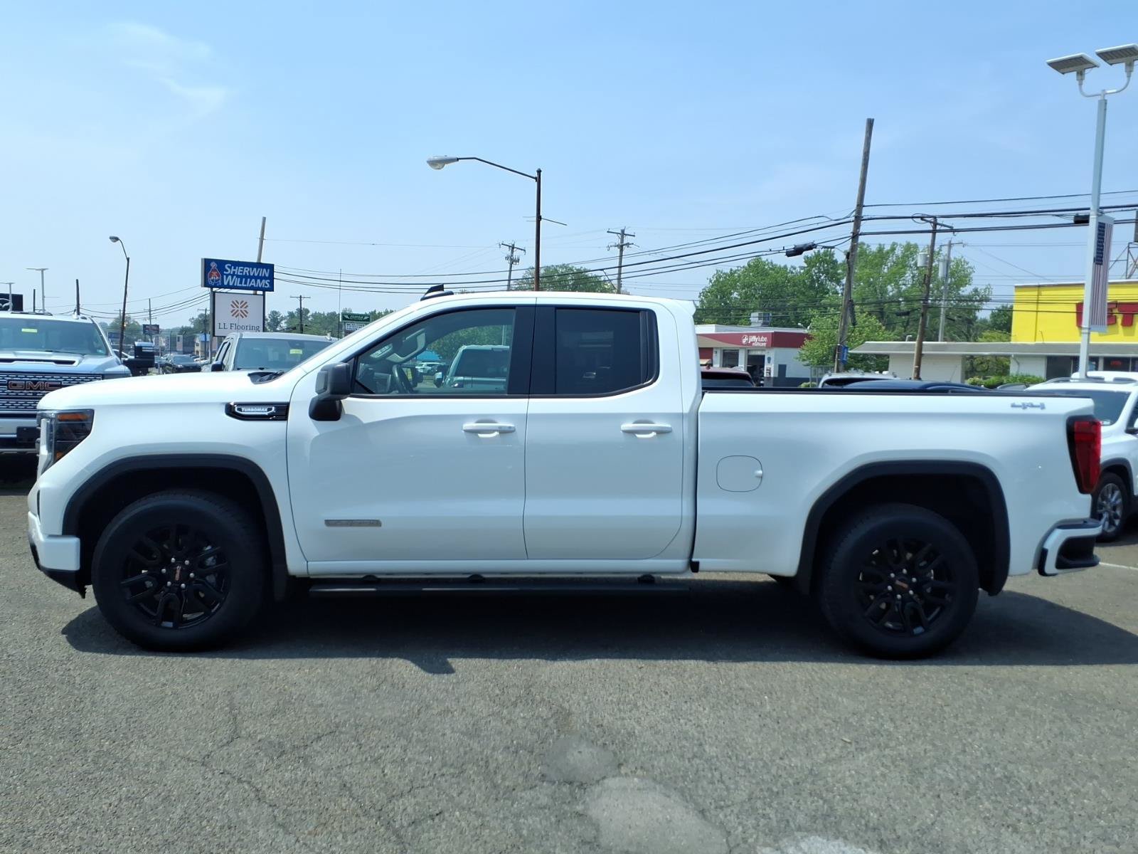 Certified 2025 GMC Sierra 1500 Elevation AWD/4WD image 7