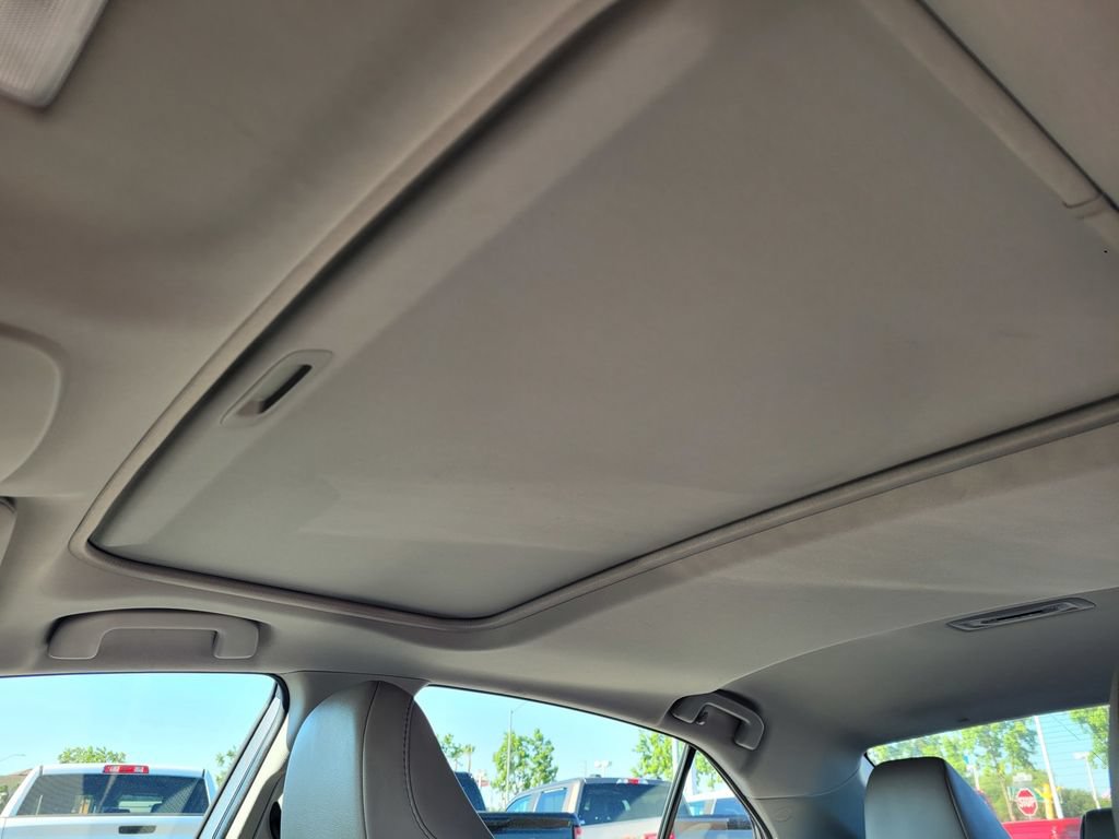Used 2024 Toyota Camry XLE w/ Navigation Package FWD image 11