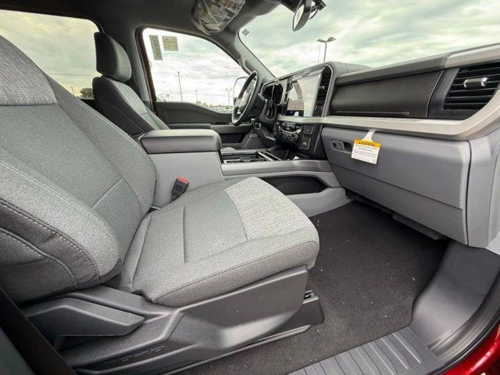 New 2026 Ford F250 XLT w/ XLT Premium Package AWD/4WD image 25