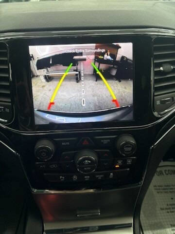 Used 2020 Jeep Grand Cherokee Limited image 19