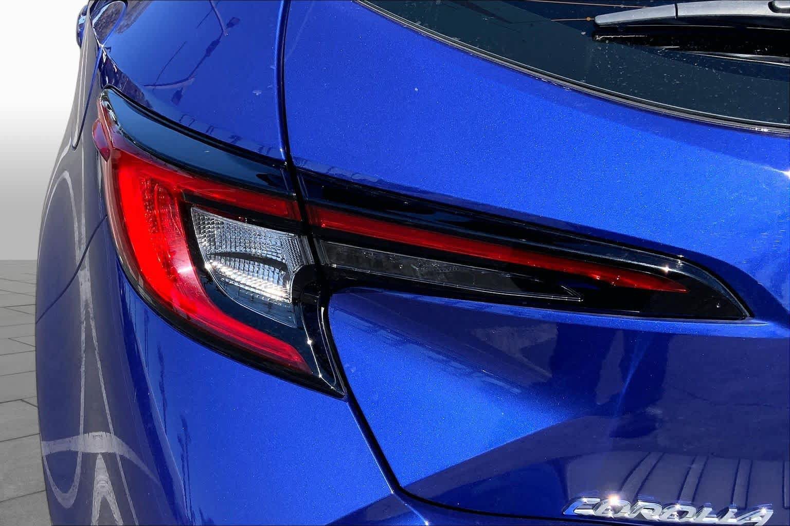 Certified 2025 Toyota Corolla XSE FWD image 28