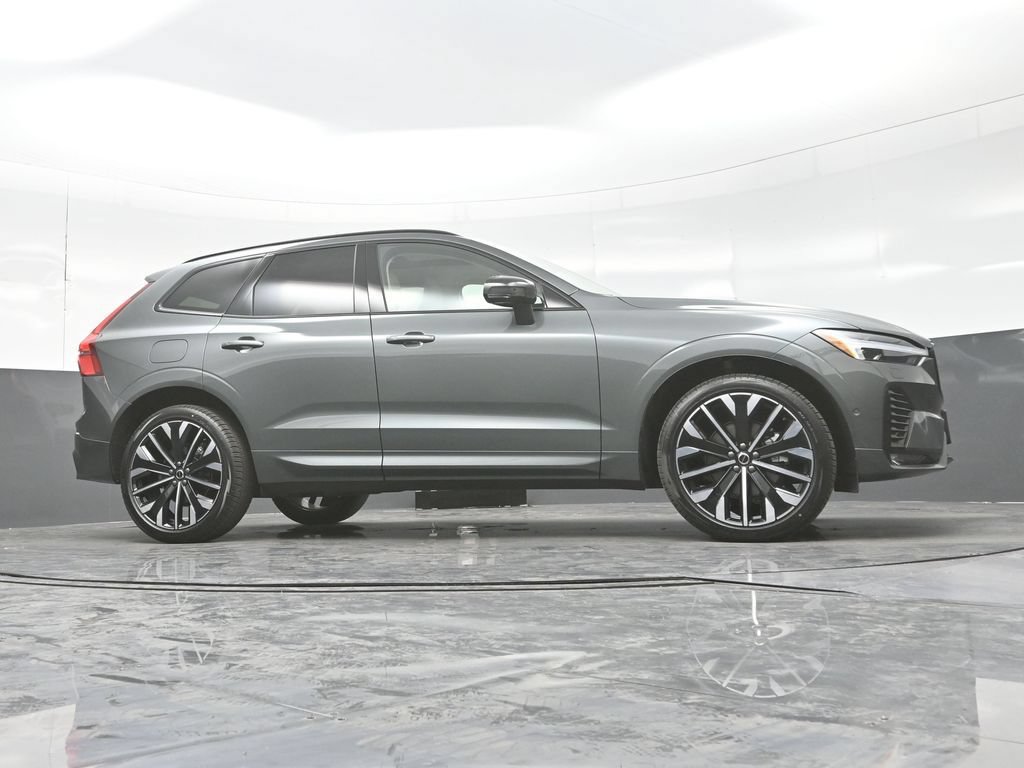 New 2026 Volvo XC60 B5 Ultra w/ Climate Package AWD/4WD image 30