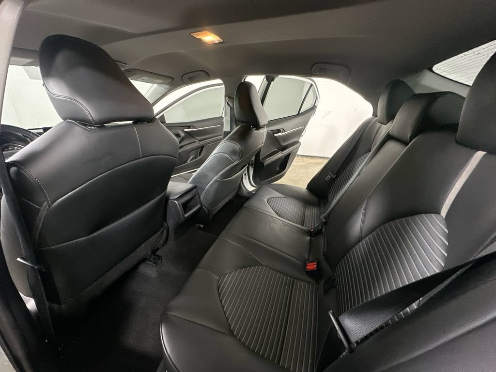 Used 2023 Toyota Camry SE FWD image 13