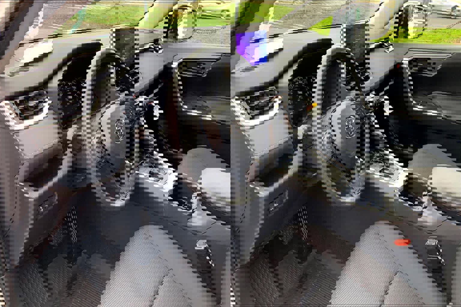 New 2025 Toyota RAV4 LE image 8