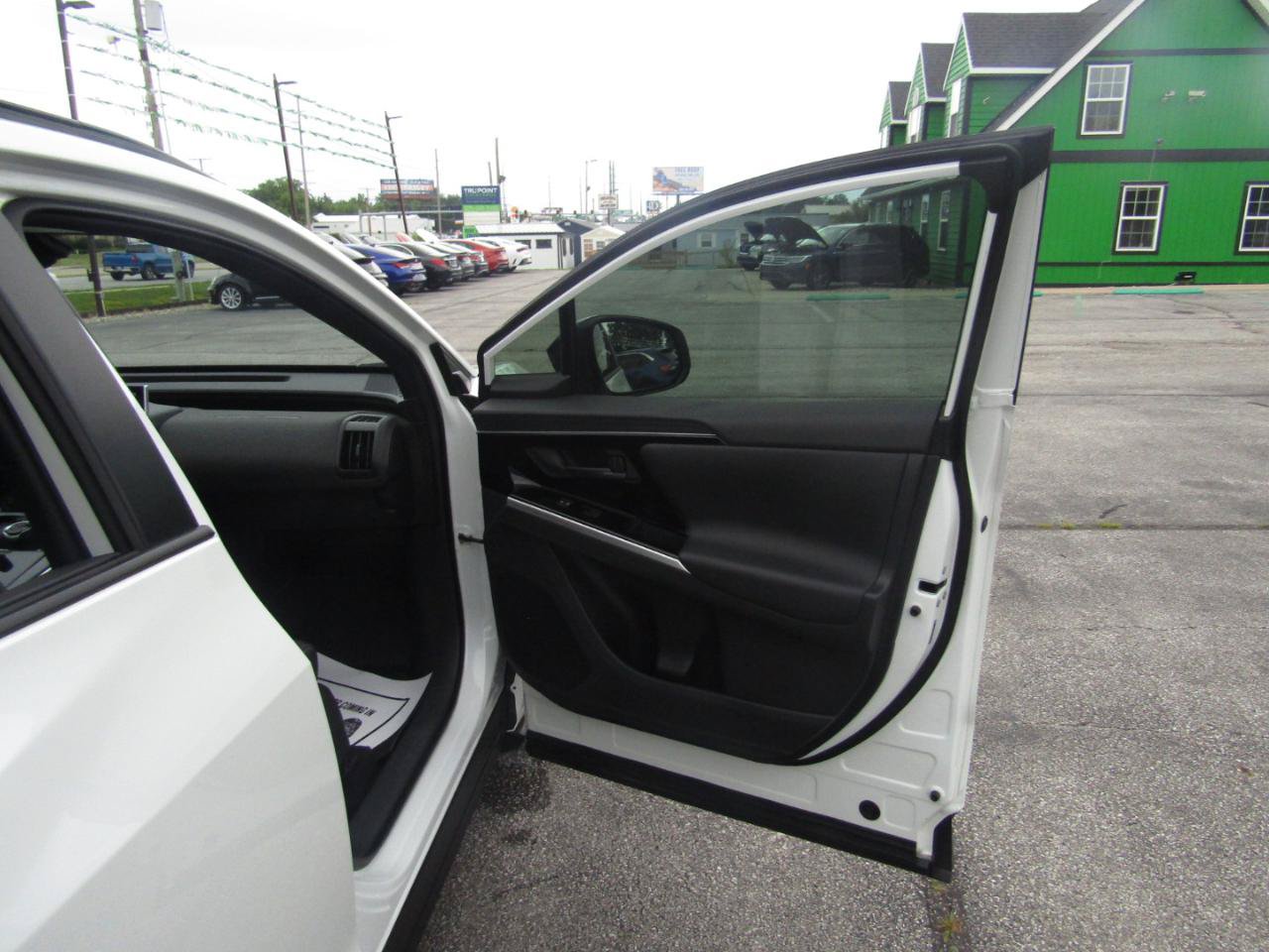 Used 2023 Toyota bZ4X FWD image 23