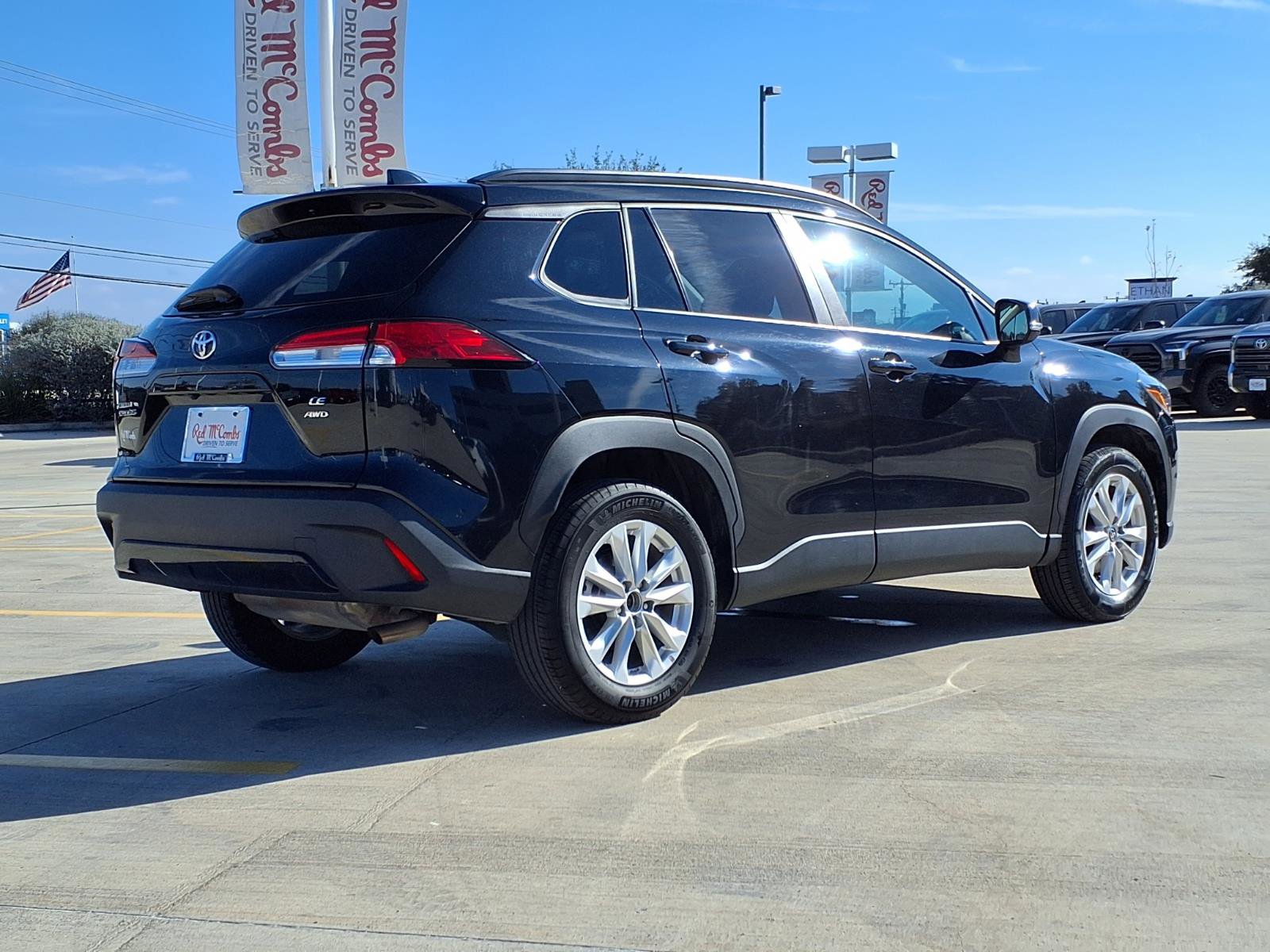 Used 2024 Toyota Corolla Cross LE image 5