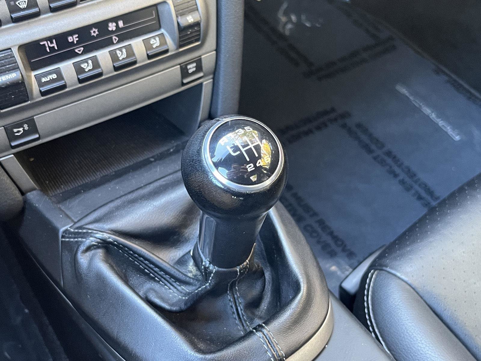 Used 2005 Porsche 911 Carrera image 6