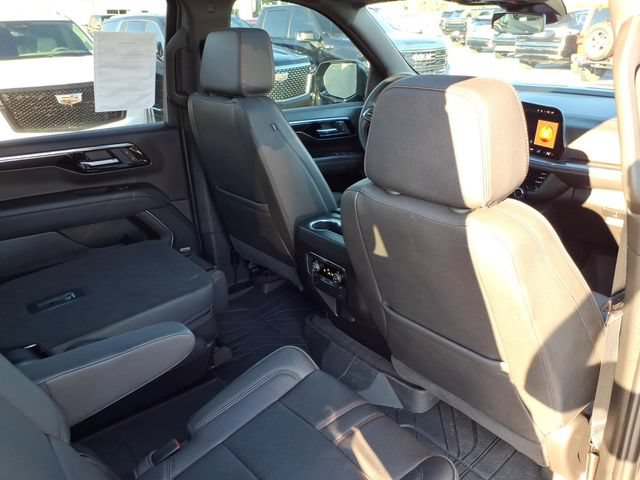 Used 2025 Chevrolet Suburban RST w/ Comfort Package AWD/4WD image 25