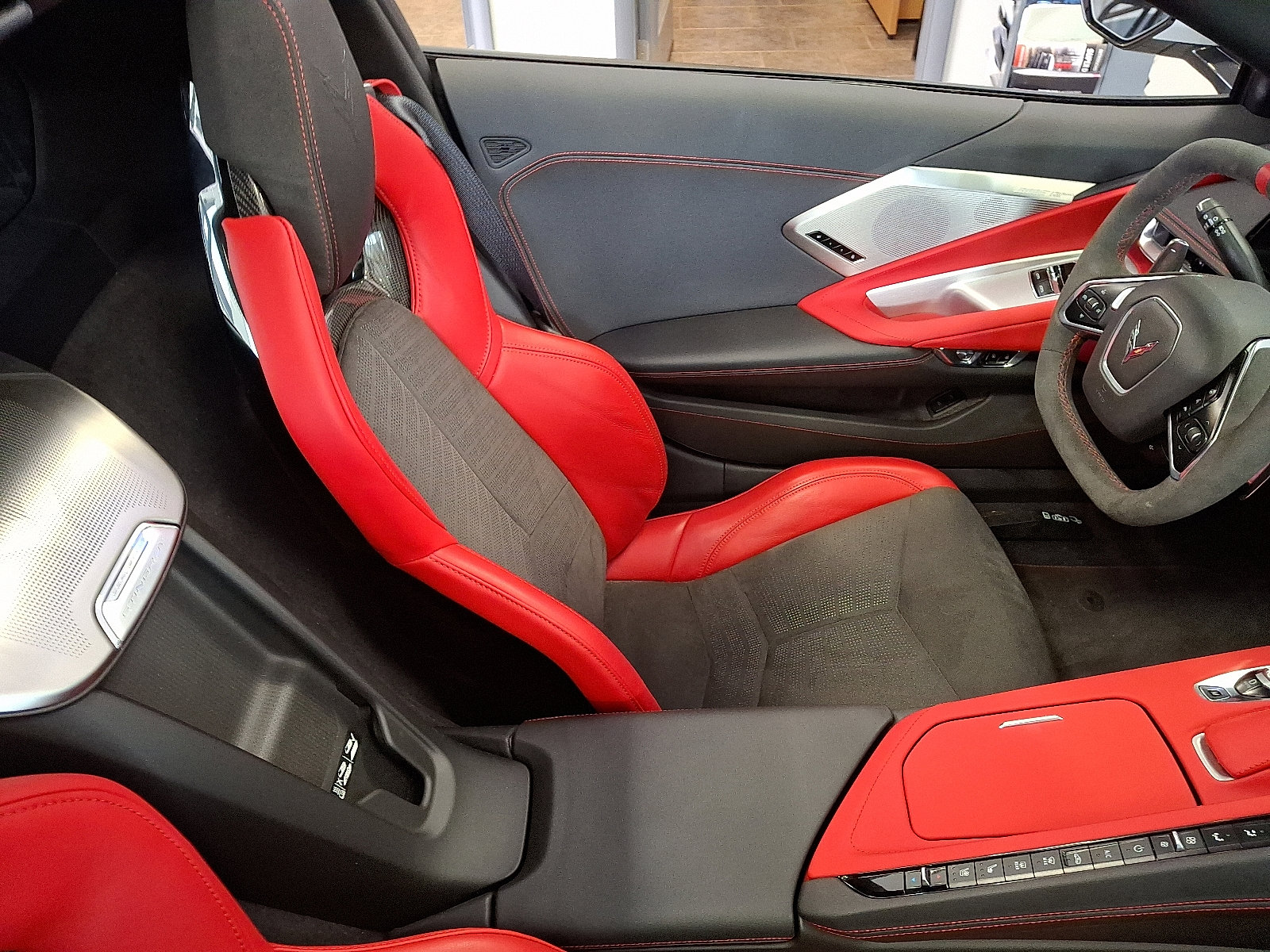 Used 2020 Chevrolet Corvette Stingray Preferred Cpe w/ 2LT Preferred Equipment Group image 19