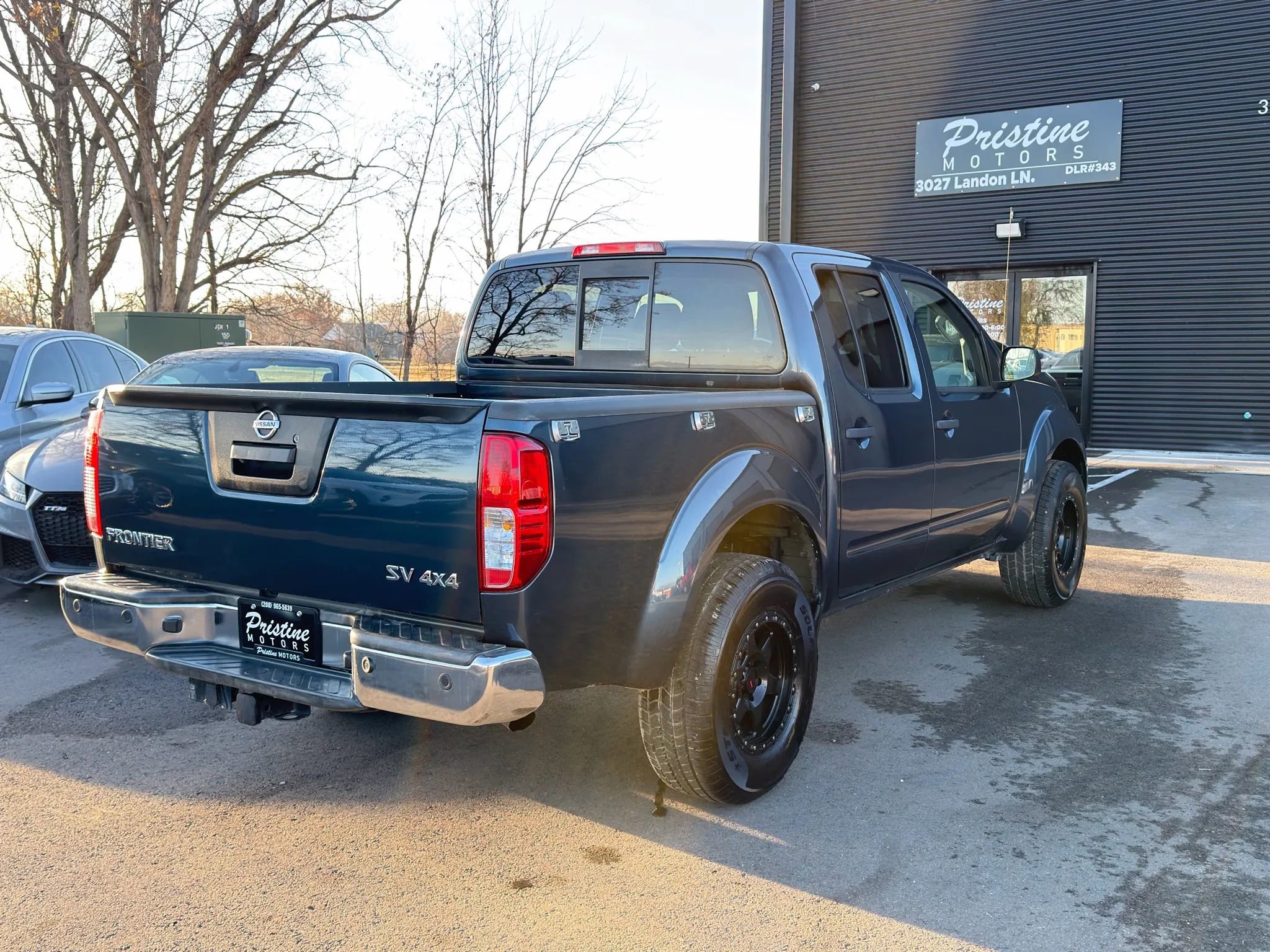 Used 2014 Nissan Frontier SV w/ SV Value Truck Package image 5