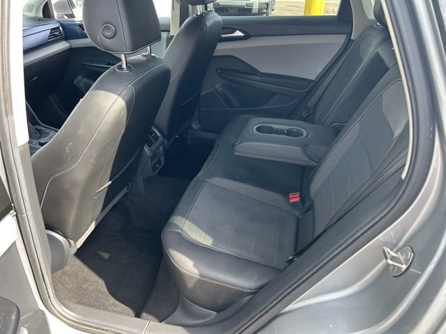 Used 2023 Volkswagen Taos SE FWD image 8