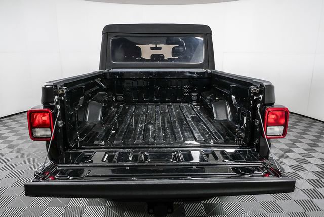 Used 2022 Jeep Gladiator Mojave w/ Trailer Tow Package AWD/4WD image 31